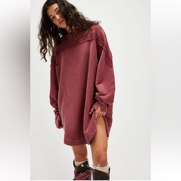 Free People Tops - Free People EUC Taylor Sweatshirt Size Small in Pomegranate